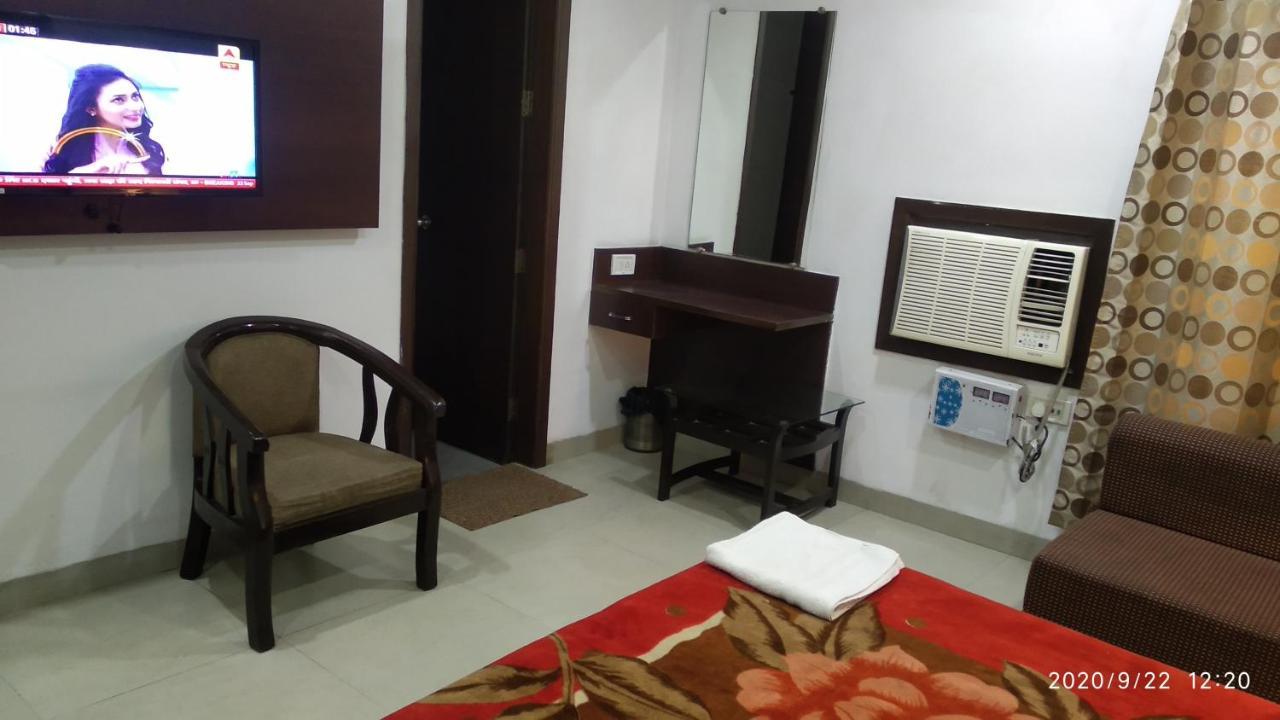 Hotel Popular Amritsar Buitenkant foto