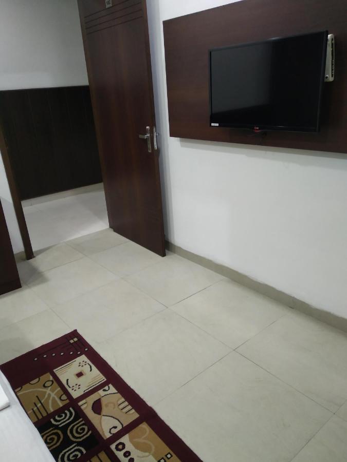 Hotel Popular Amritsar Buitenkant foto