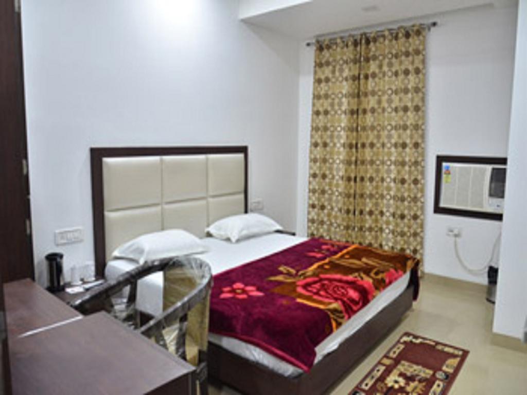 Hotel Popular Amritsar Kamer foto