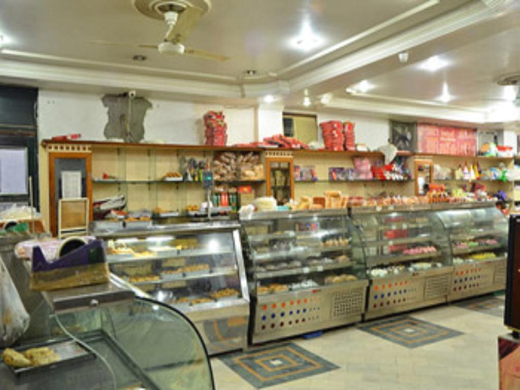 Hotel Popular Amritsar Buitenkant foto