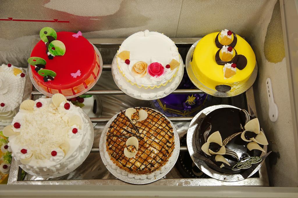 Hotel Popular Amritsar Buitenkant foto